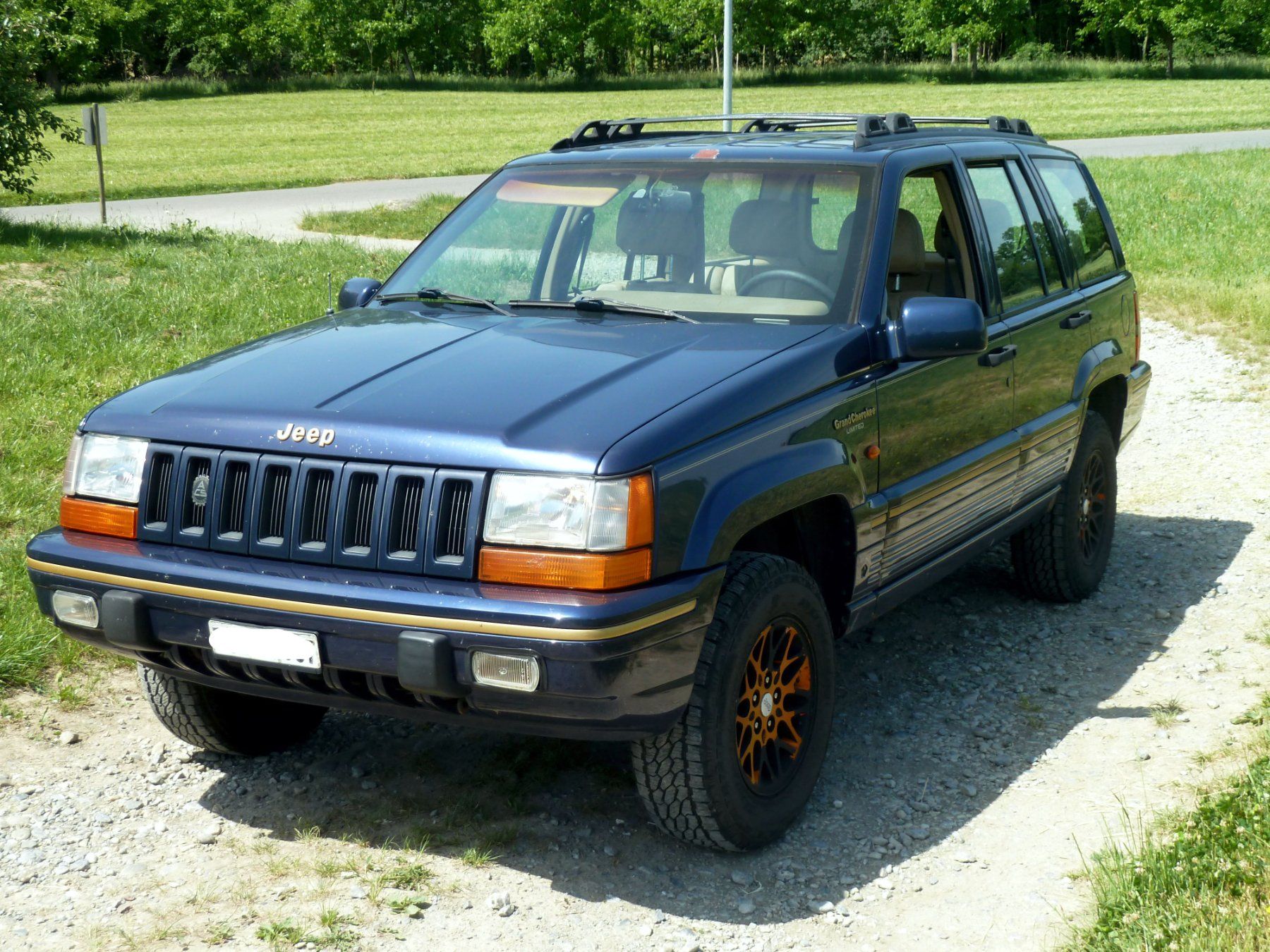 Jeep Autos: JEEP Grand Cherokee 5.2 V8 – D'occasion à Salmsach par my-fair-lady